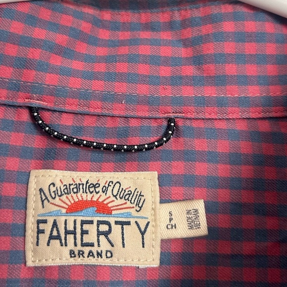 Faherty Men's Movement™ Shirt - Blue Rose Gingham Plaid size small preppy work - Picture 12 of 14